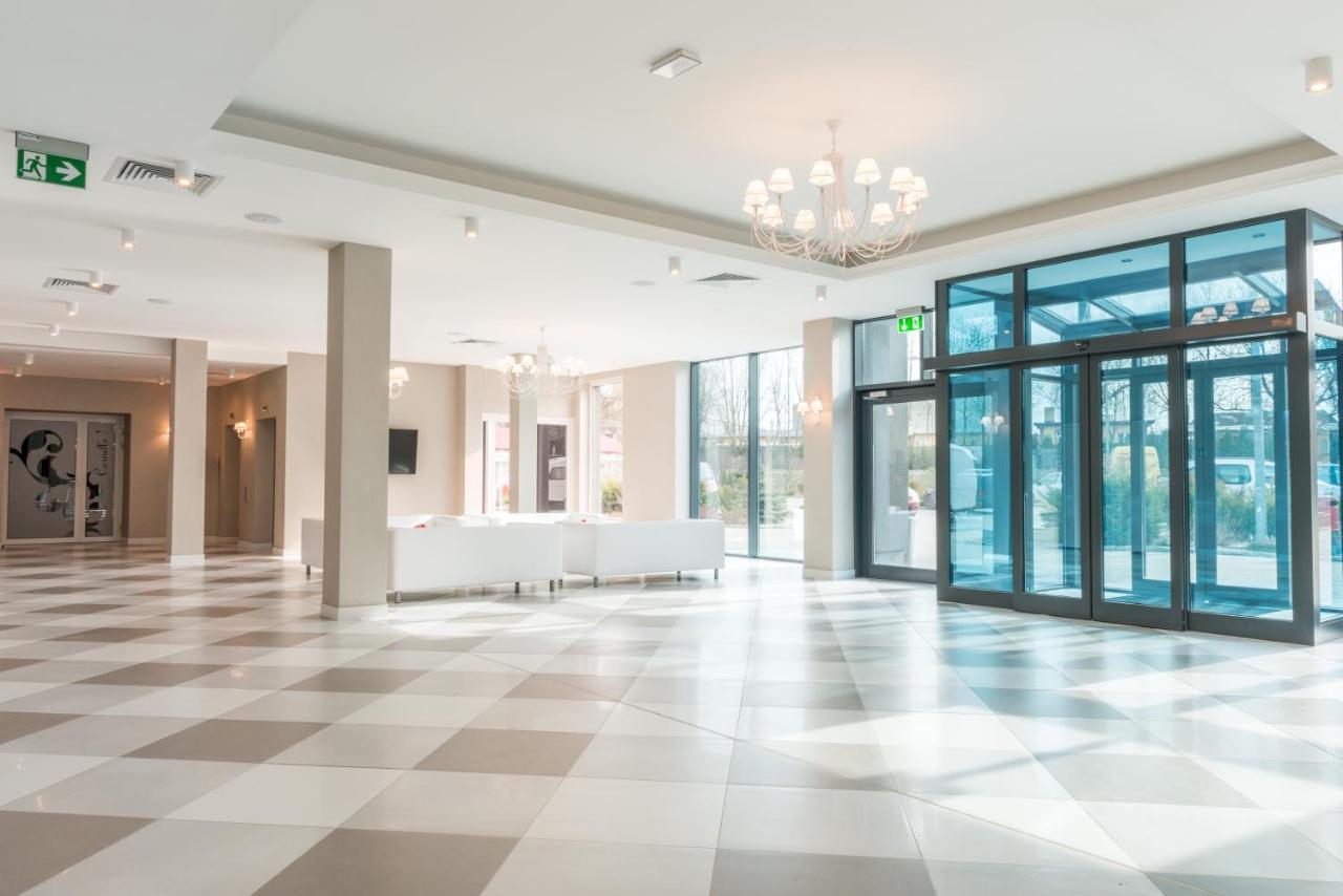 Hotel Sekowski Legnica Buitenkant foto