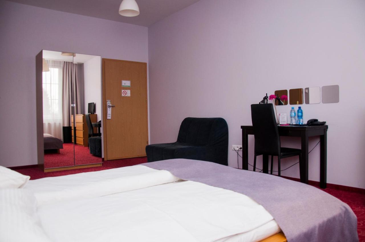 Hotel Sekowski Legnica Buitenkant foto