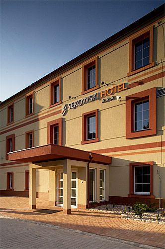 Hotel Sekowski Legnica Buitenkant foto